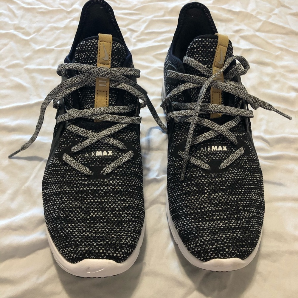 Nike women’s Air Max